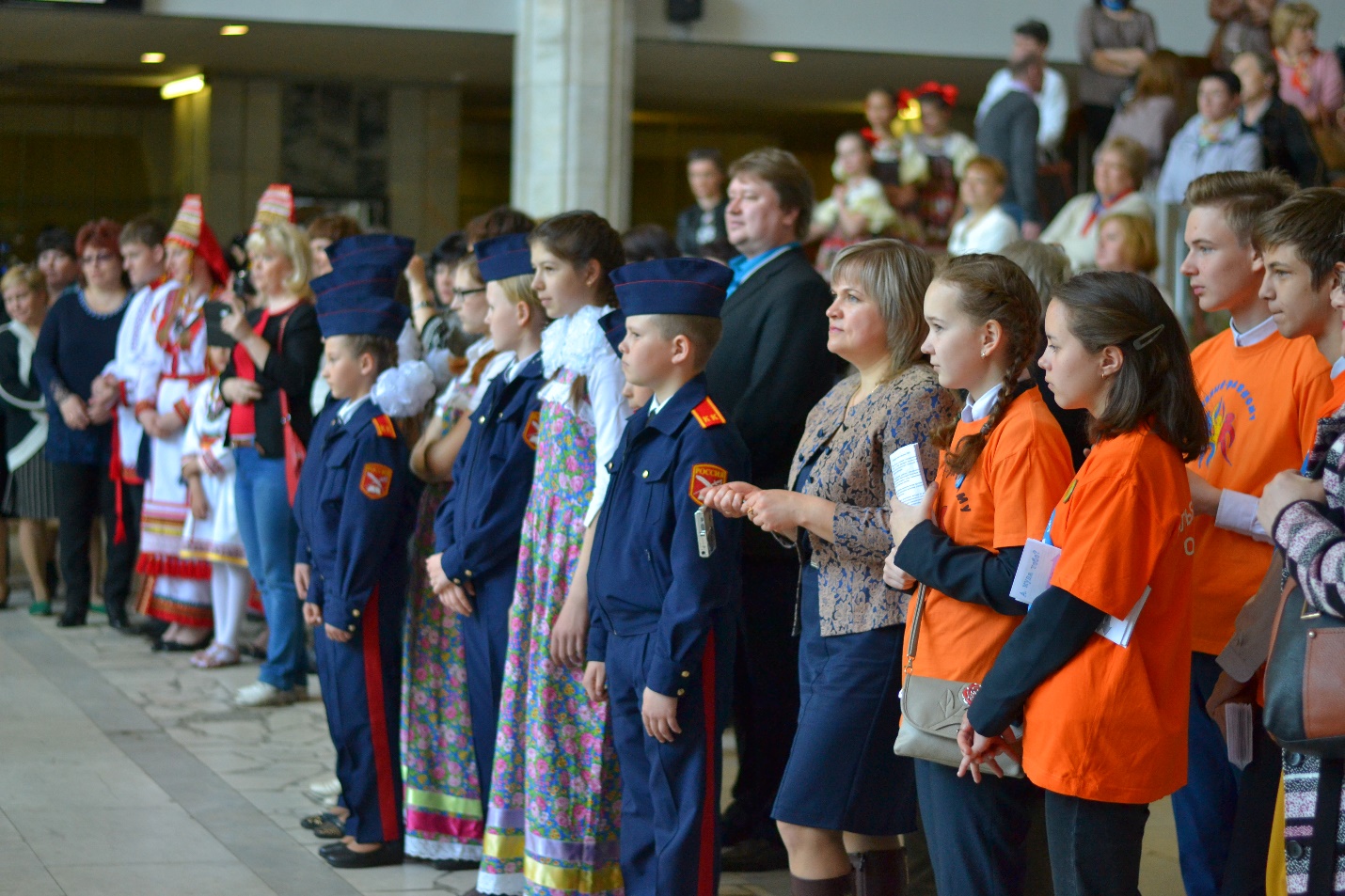 Юные ульяновцы приветствуют гостей из 22 регионов России – участников Карамзинских педагогических чтений